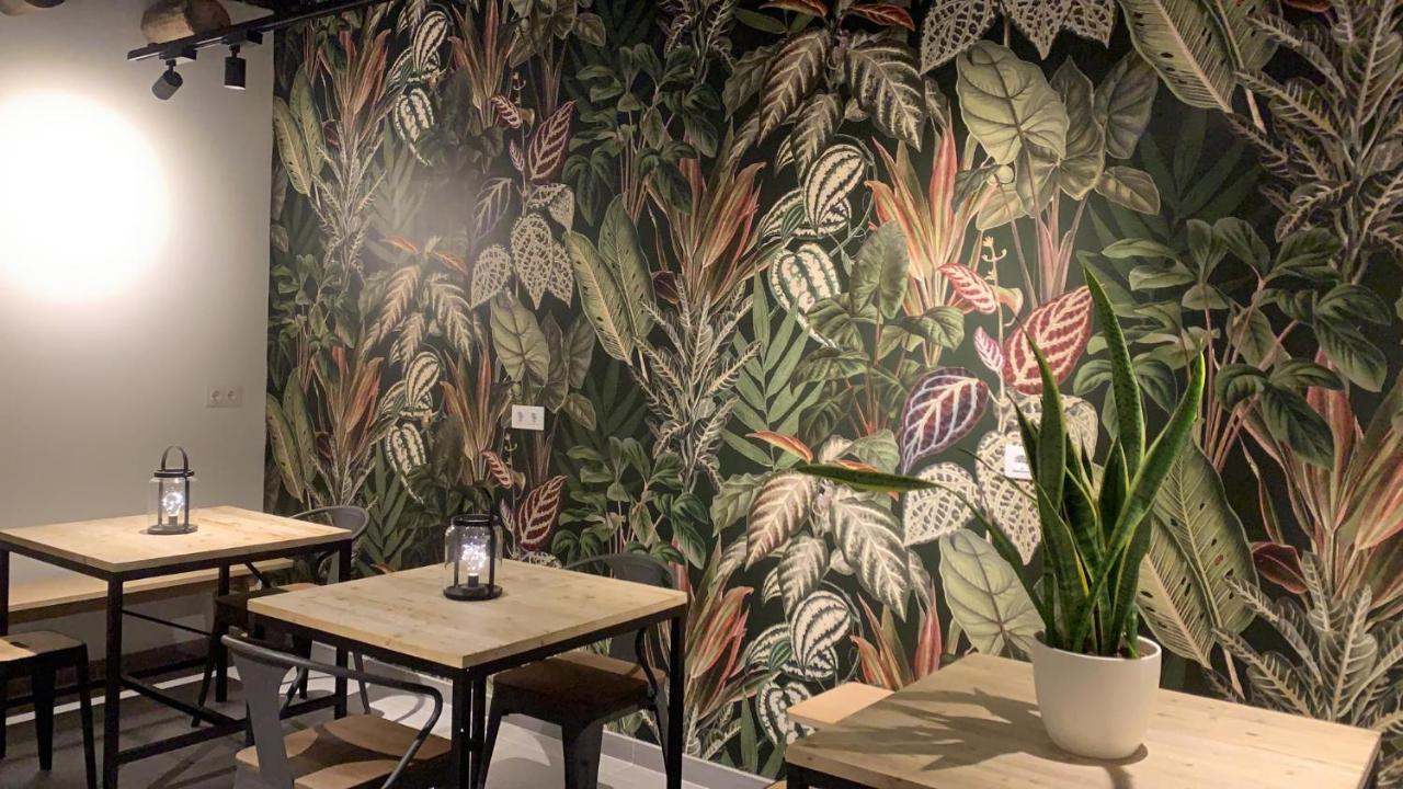 Vtz The Botanic Hostel Zaragoza Eksteriør billede