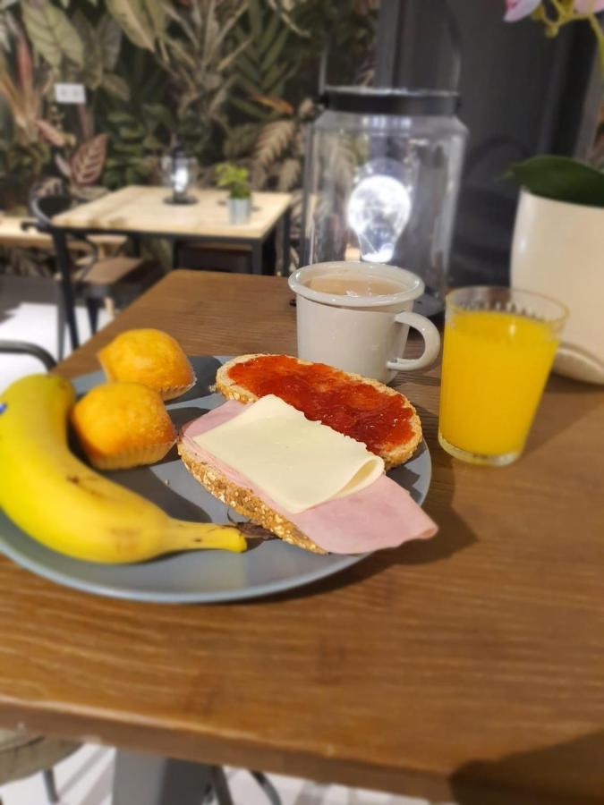 Vtz The Botanic Hostel Zaragoza Eksteriør billede